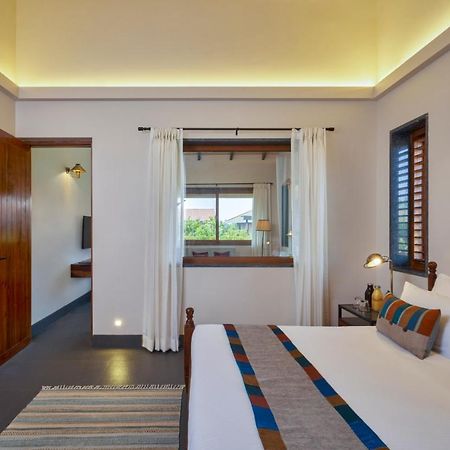 Viveda Wellness Resort ナーシク エクステリア 写真