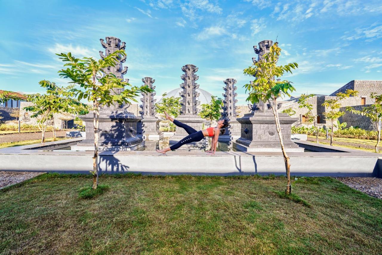 Viveda Wellness Resort ナーシク エクステリア 写真