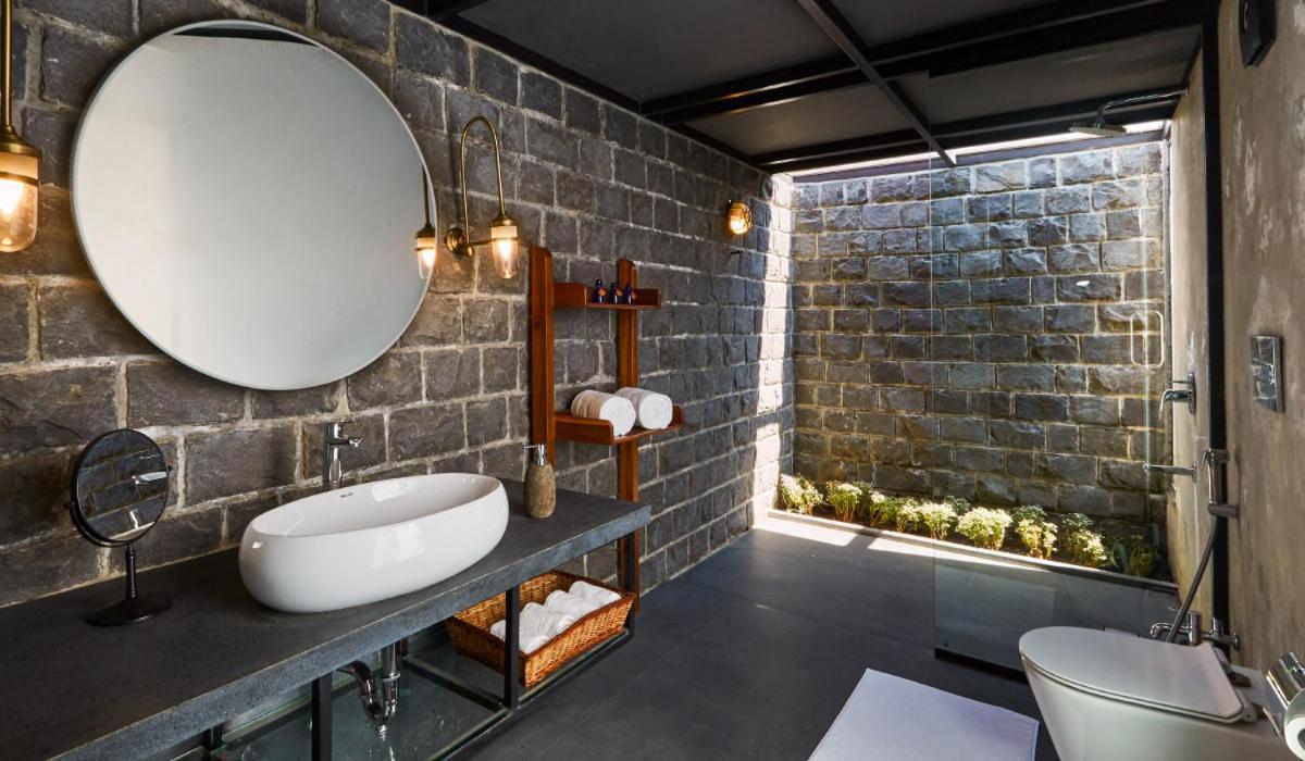 Viveda Wellness Resort ナーシク エクステリア 写真